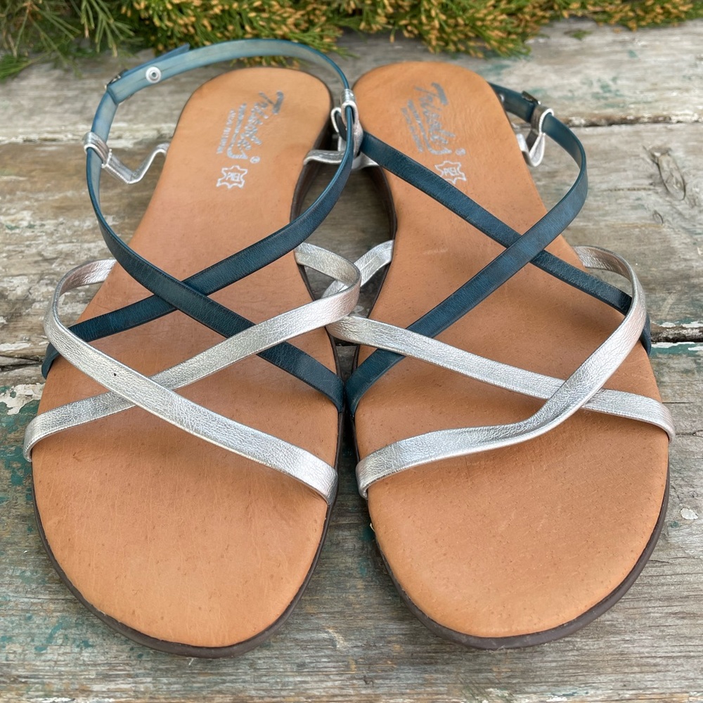 Trisoles blue leather flat sandal 9.5